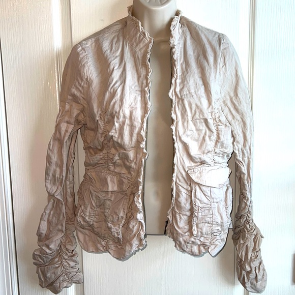 Sundance Ruched Light Jacket - Picture 3 of 6